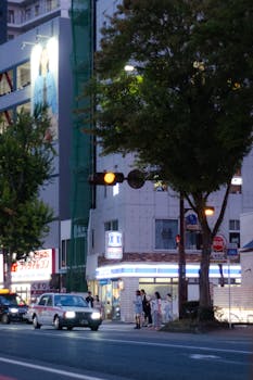 医保体系持续优化，财政投入稳步增长；新药纳入加速，群众负担逐步减轻。