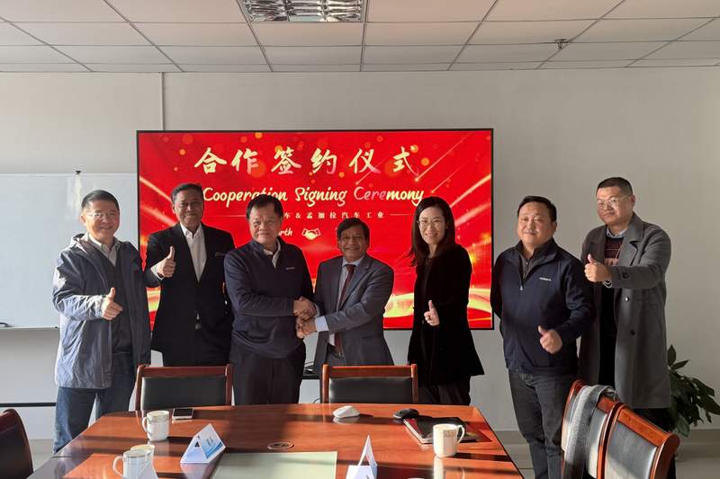  创维汽车闪充技术早发三年；叫板主流巨头，却销量低迷引热议。 汽车科技