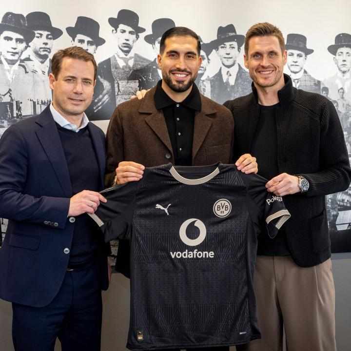 埃姆雷·詹重伤之际获续约,多特蒙德队长之路延续至2027年;信任与坚持铸就球队灵魂。 体育新闻 埃姆雷·詹重伤之际获续约,多特蒙德队长之路延续至2027年;信任与坚持铸就球队灵魂。 体育新闻