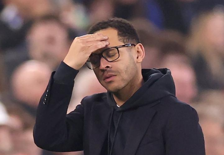 蓝军四连败警钟长鸣;罗塞尼尔19战数据曝光,胜率待提升。 体育新闻