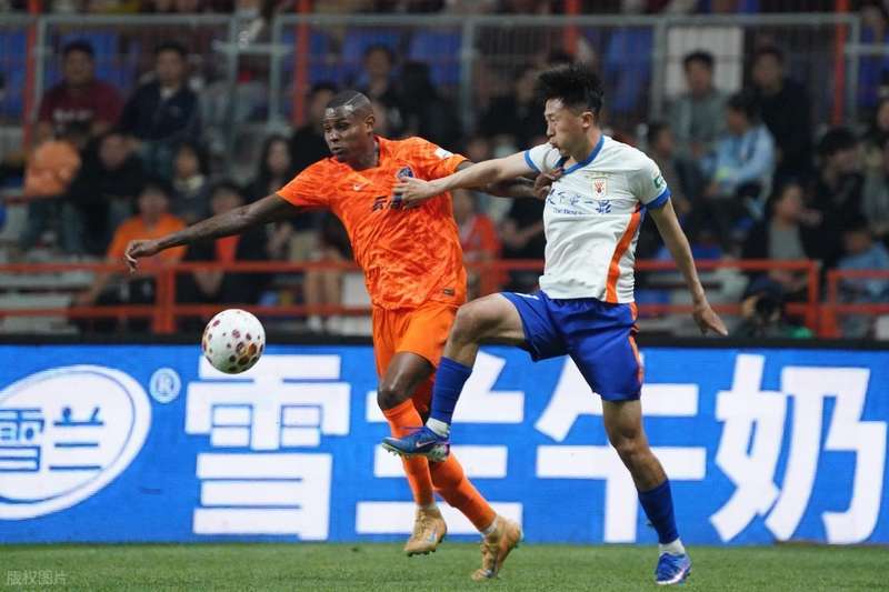 【深度复盘】河南队战术升级与山东泰山阵容折损:主场三分的胜负手分析 体育新闻