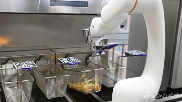  【技术拆解】享刻智能的「去人形化」路线：为什么具身智能的正确打开方式是餐饮后厨？ IT技术
