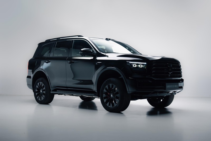  【技术深度】坦克500黑武士：原厂黑化工程逻辑与Hi4双平台技术架构全解析 汽车科技