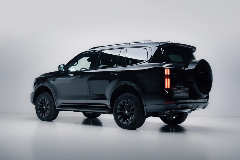  【技术深度】坦克500黑武士：原厂黑化工程逻辑与Hi4双平台技术架构全解析 汽车科技