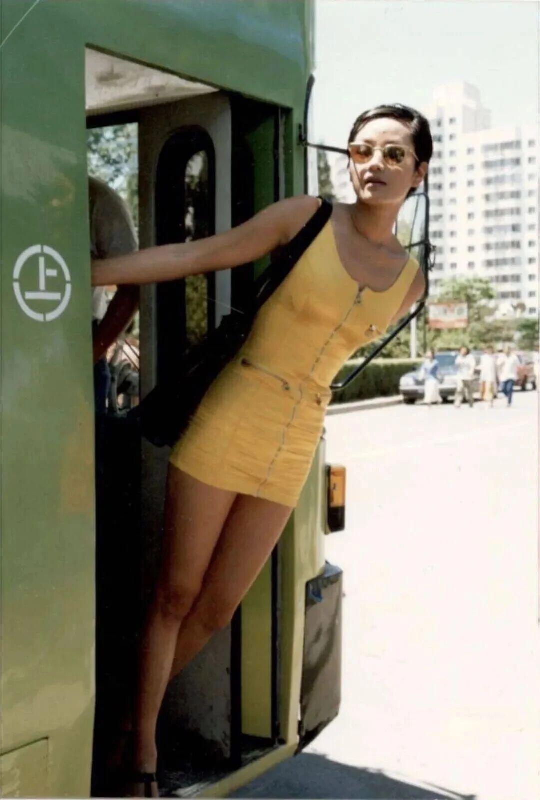  从项羽到内衣广告：何润东瞿颖翻红背后的流量逻辑解构 娱乐新闻